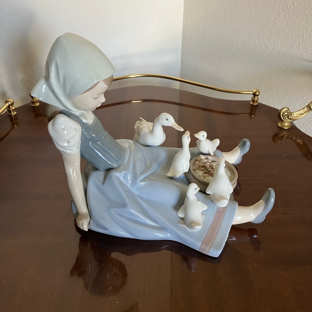 ‼️REDUCED ‼️🪿Rare Find Vintage Retired Llardo Figurine 🪿 - Picture 3 of 6